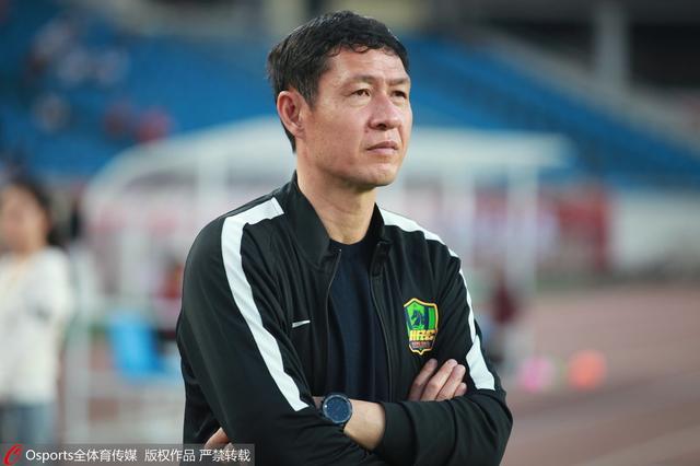 如此一个复杂且充满野心的人物在麦德斯·米科尔森的精准演绎下，让观众更加透彻地理解了格林德沃对挚友的情义和对理想坚持之间的纠结与苦恼